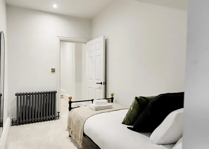 Apartament Opulent 2-bed Retreat With Garden Bristol