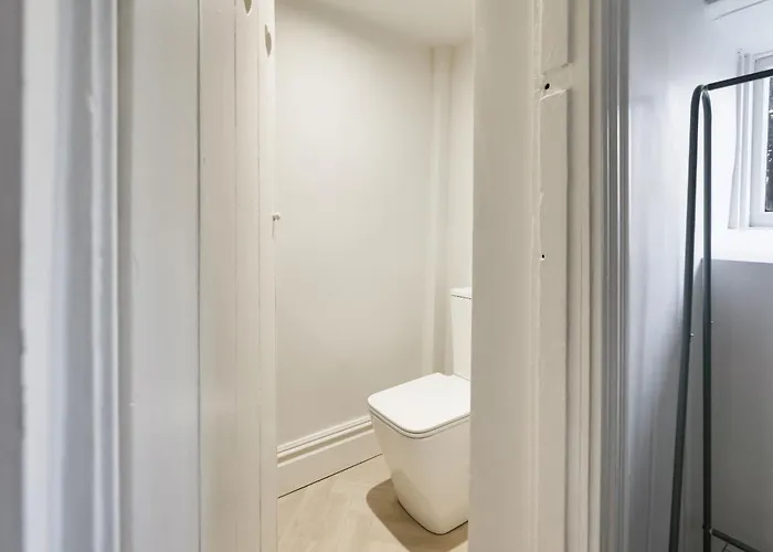 Opulent 2-bed Retreat With Garden Μπρίστολ